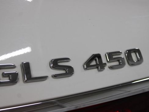 Used 2024 Mercedes-Benz GLS 450 4MATIC image 22