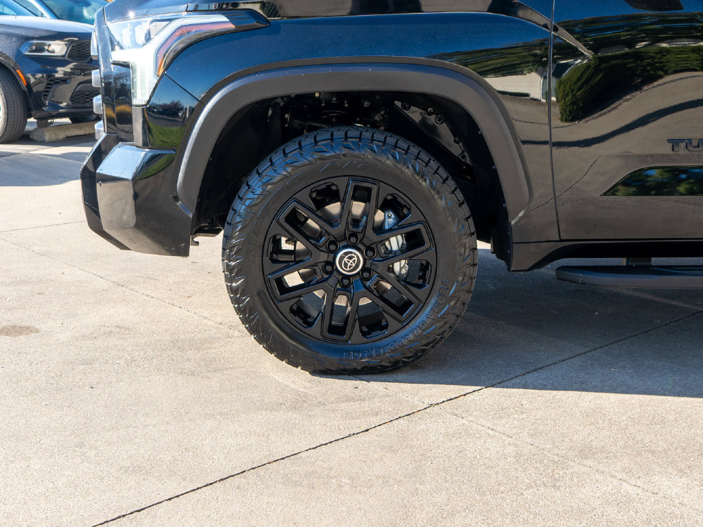 Used 2024 Toyota Tundra Limited AWD/4WD image 28