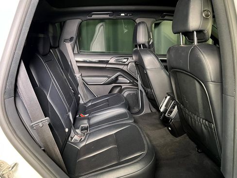 Used 2014 Porsche Cayenne image 11