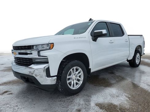 Used 2019 Chevrolet Silverado 1500 LT w/ Remote Start Package image 2