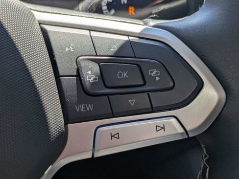 Used 2025 Volkswagen Tiguan S image 25