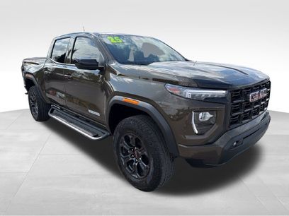Used 2025 GMC Canyon Elevation w/ Convenience Package