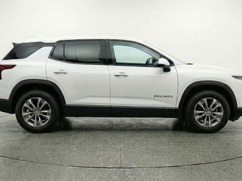 Used 2025 Chevrolet Equinox LT image 11