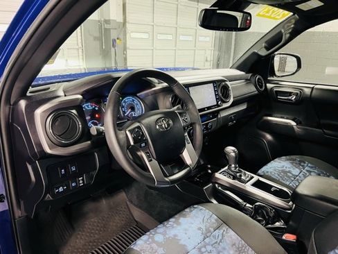 Used 2023 Toyota Tacoma Limited image 24