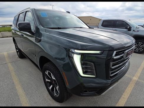 Used 2025 GMC Yukon AT4 w/ AT4 Premium Plus Package AWD/4WD image 4