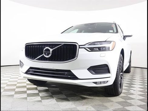 Used 2020 Volvo XC60 T6 Momentum AWD/4WD image 2