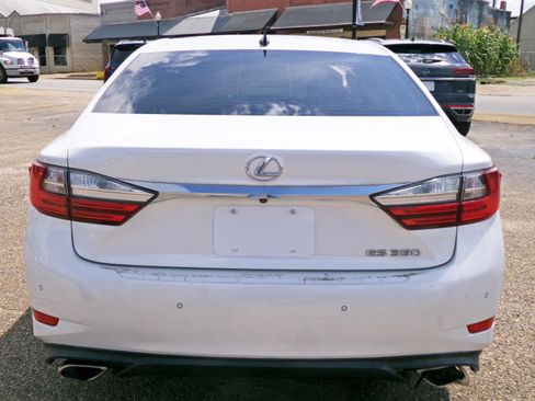 Used 2017 Lexus ES 350 w/ Premium Package FWD image 5