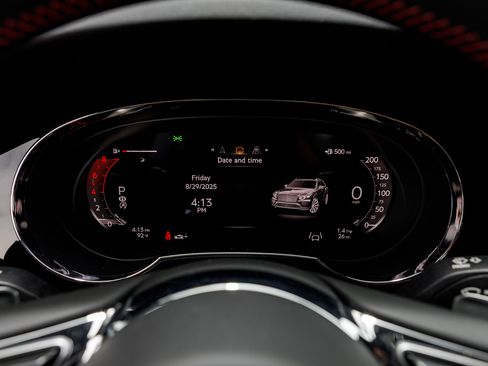 New 2025 Bentley Bentayga image 30