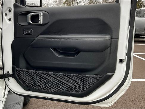 Certified 2021 Jeep Wrangler Unlimited Sahara image 19