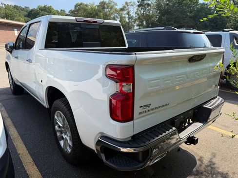 Used 2023 Chevrolet Silverado 1500 LTZ w/ Technology Package AWD/4WD image 3