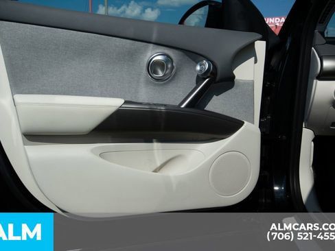 Used 2024 Genesis GV60 RWD image 38