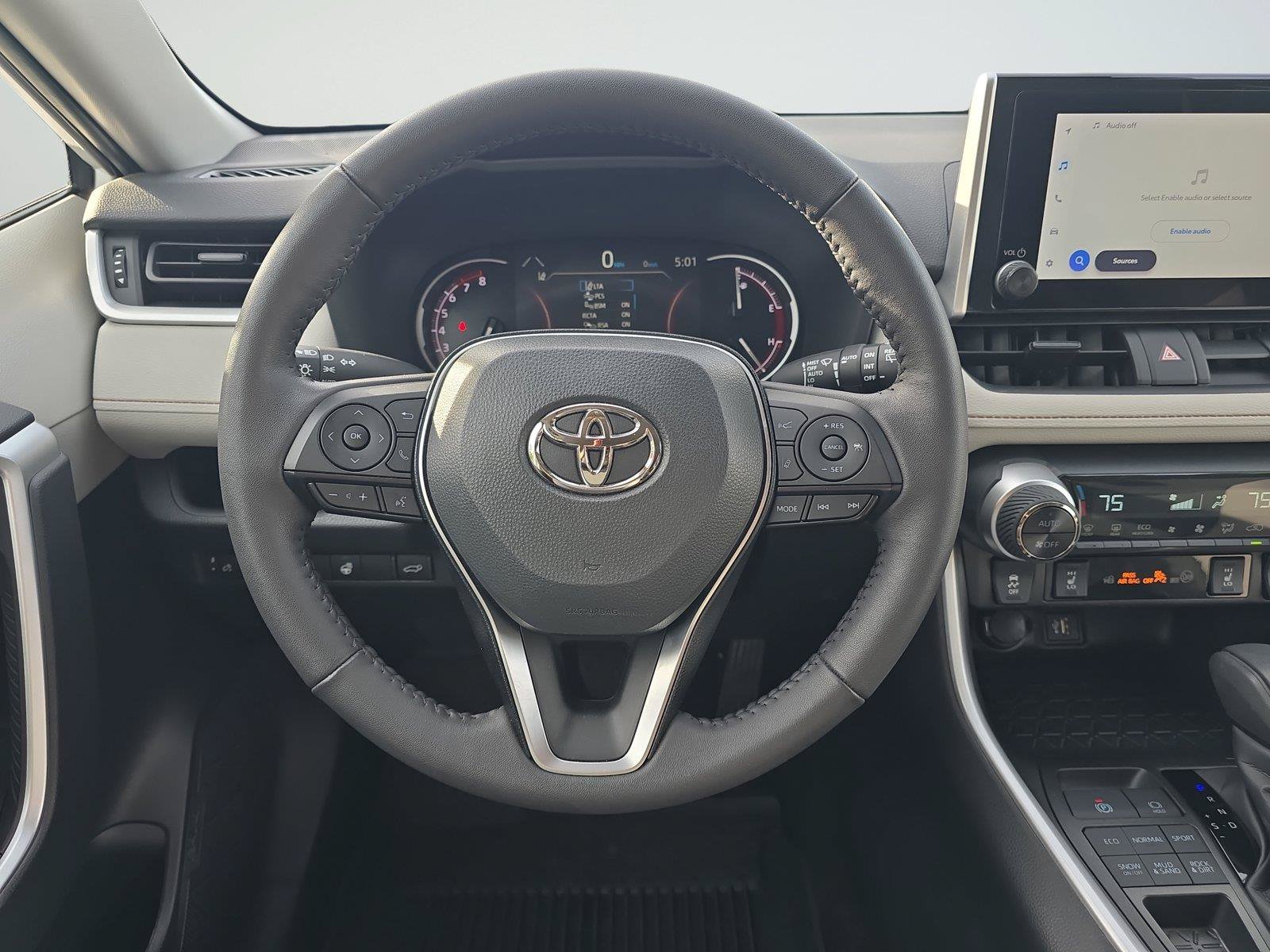 Used 2025 Toyota RAV4 XLE w/ Convenience Package AWD/4WD image 10