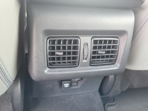 Used 2026 Toyota Camry SE FWD image 25