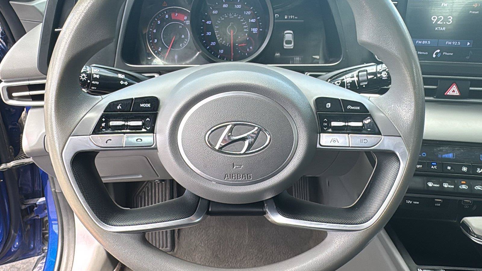 Used 2021 Hyundai Elantra SEL FWD image 12