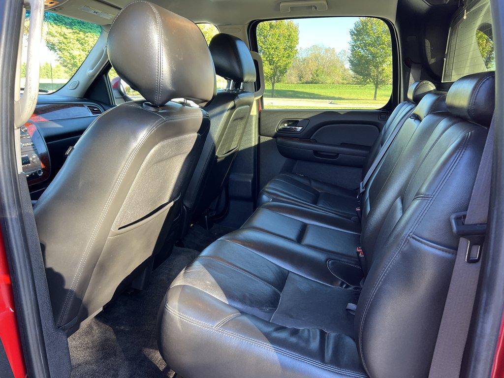 Used 2011 Chevrolet Avalanche LT AWD/4WD image 15