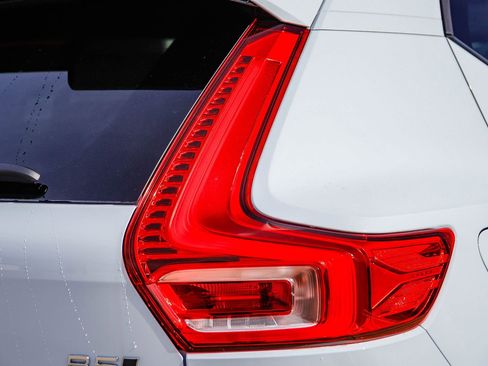 New 2026 Volvo XC40 B5 Plus w/ Protection Package Premier image 7