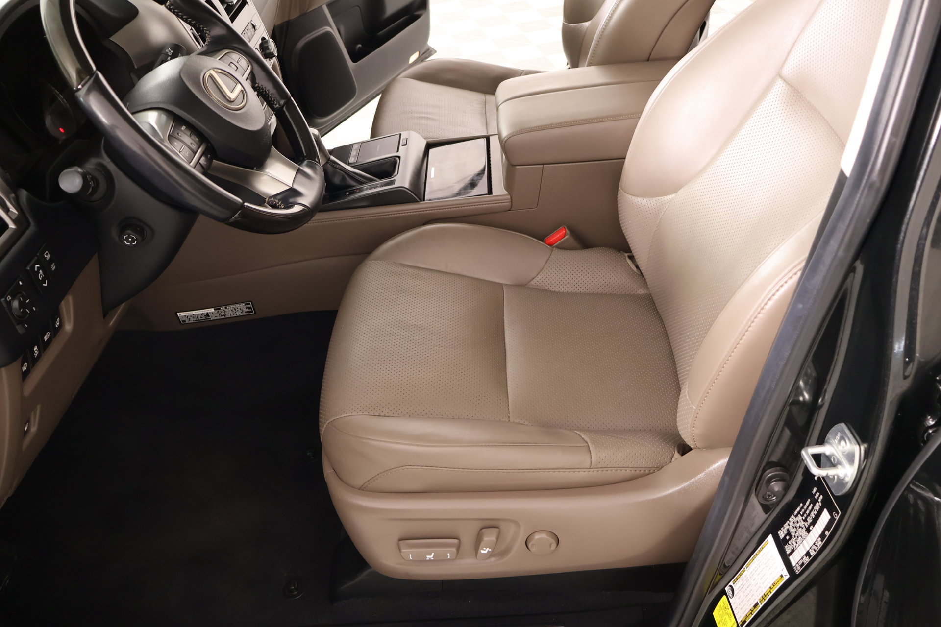 Used 2023 Lexus GX 460 Luxury w/ Accessory Package AWD/4WD image 12