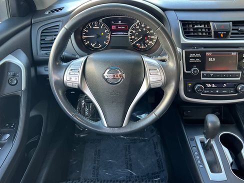 Used 2017 Nissan Altima 2.5 SV image 15