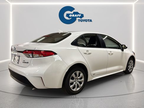 Used 2024 Toyota Corolla LE AWD/4WD image 7