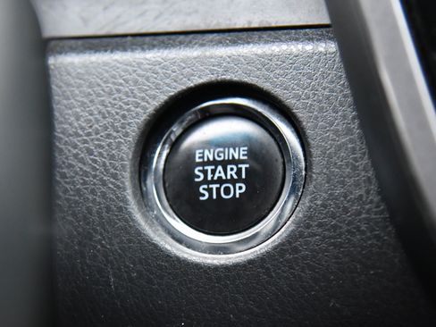 Used 2022 Toyota Camry XSE image 30