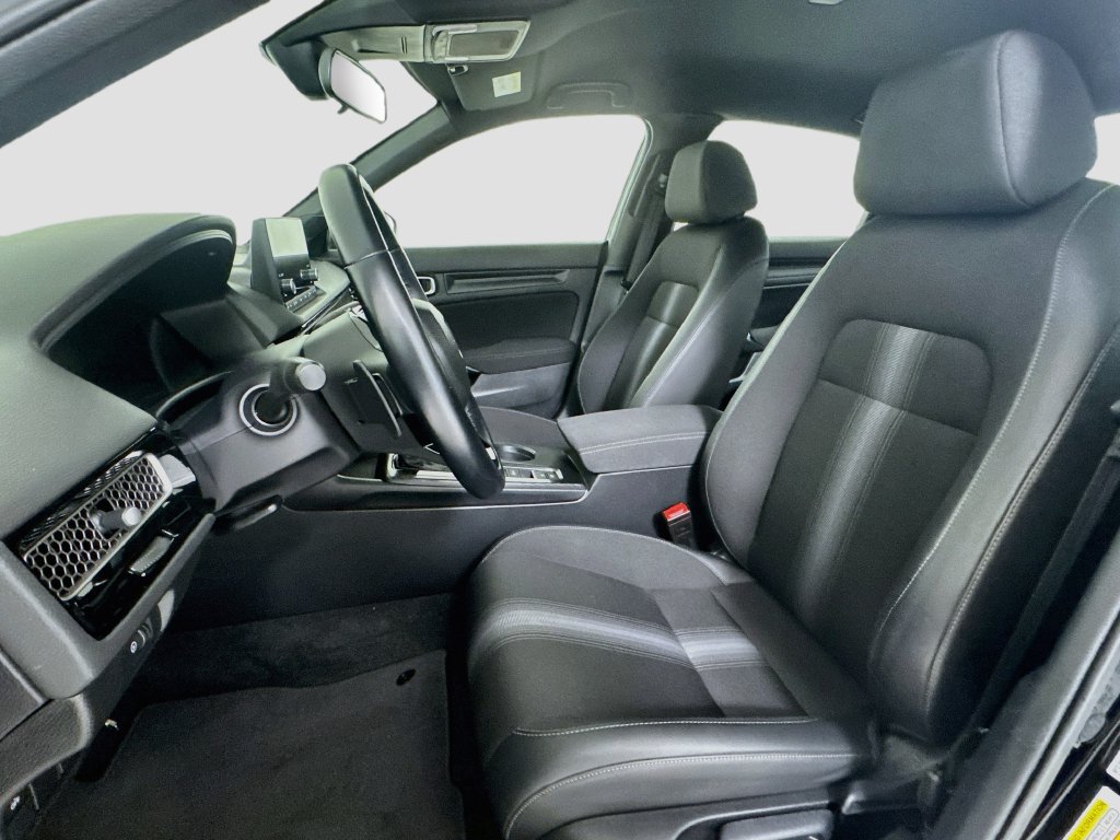 Used 2025 Honda Civic Sport image 11