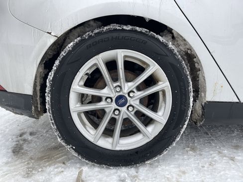 Used 2016 Ford Focus SE w/ Reverse Sensing Package image 22