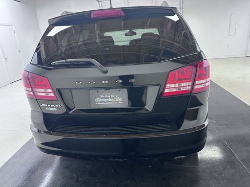 Used 2019 Dodge Journey SE FWD image 12