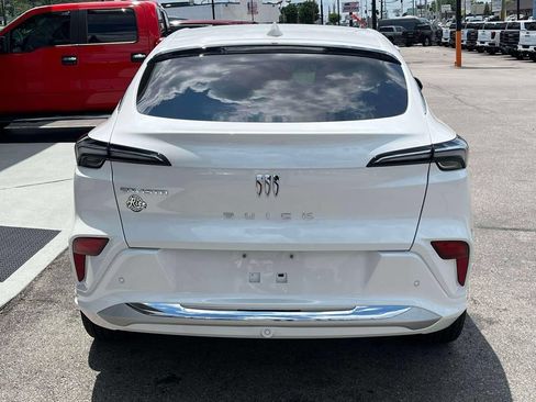 New 2026 Buick Envista Avenir FWD image 4