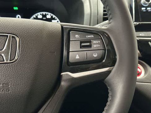 Certified 2025 Honda Odyssey EX-L image 18