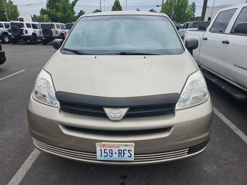 Used 2004 Toyota Sienna LE FWD image 2