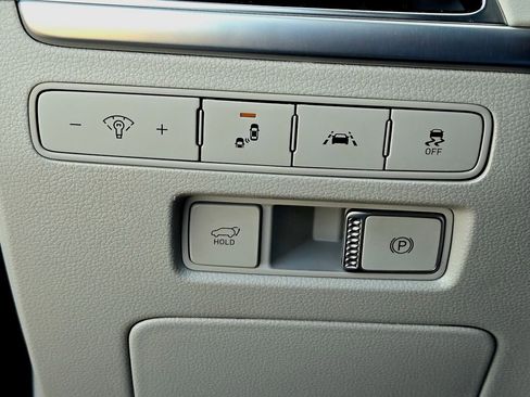 Used 2022 Hyundai Palisade Limited image 23