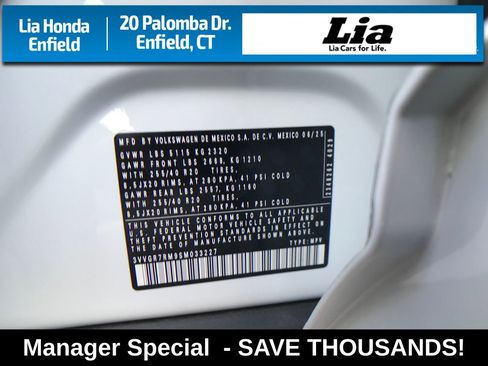 Used 2025 Volkswagen Tiguan SE R-Line image 17