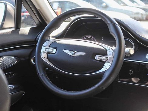 Used 2023 Genesis GV70 2.5T w/ Select Package image 15