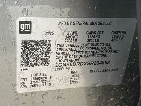 Used 2025 Chevrolet Suburban Z71 image 36