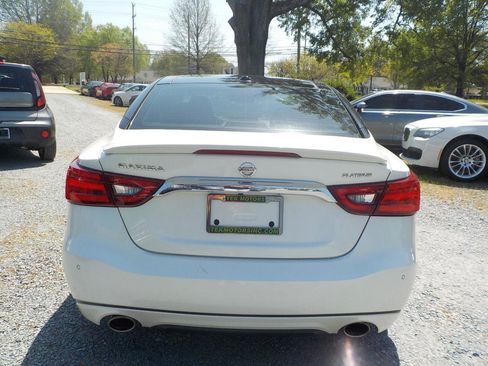 Used 2017 Nissan Maxima Platinum image 4