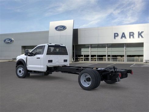 New 2026 Ford F550 4x4 Regular Cab Super Duty image 4