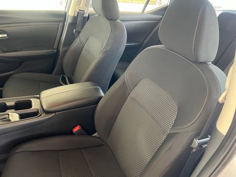 Certified 2023 Nissan Sentra S FWD image 5