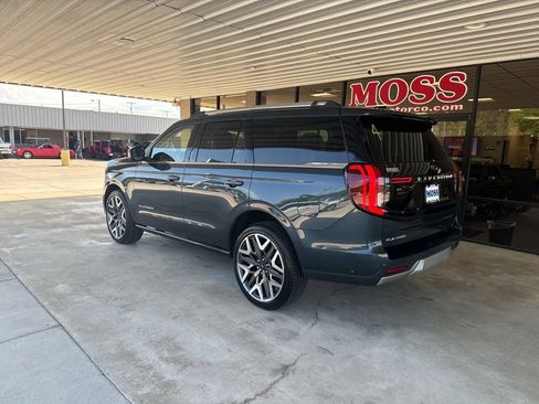 Certified 2025 Ford Expedition Platinum w/ Platinum Ultimate Package AWD/4WD image 6