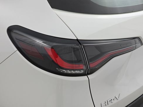 Used 2025 Honda HR-V LX image 32