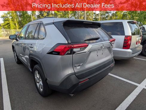 Used 2021 Toyota RAV4 XLE FWD image 5