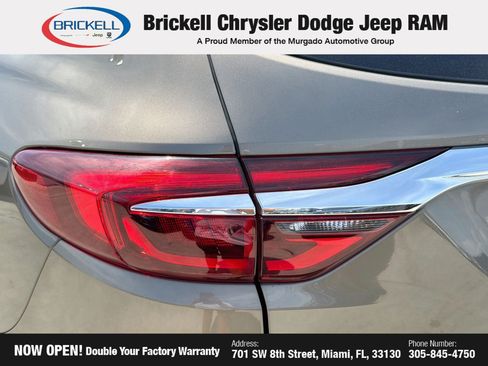 Used 2020 Buick Enclave Essence w/ LPO, Hit The Road Package FWD image 10