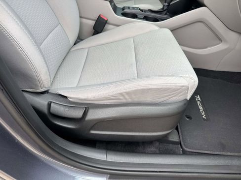 Used 2021 Hyundai Tucson SE image 11