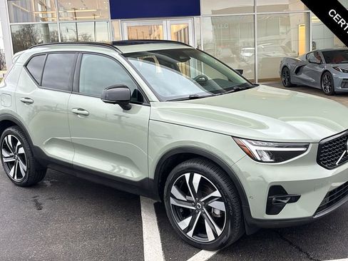 Certified 2023 Volvo XC40 B5 Plus w/ Driver Assist Package image 29