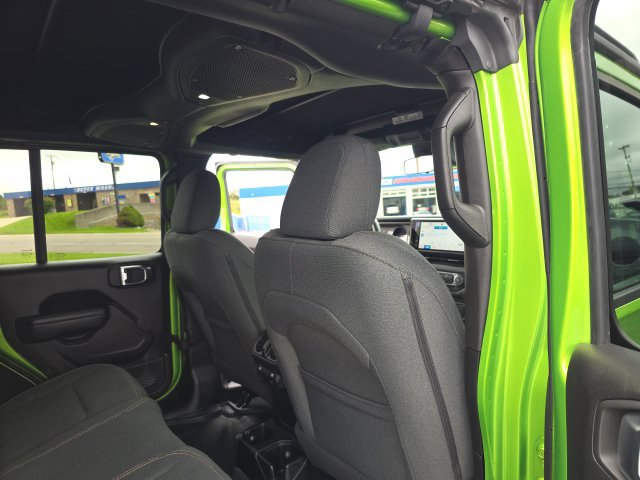 Used 2025 Jeep Wrangler Unlimited Sport AWD/4WD image 30
