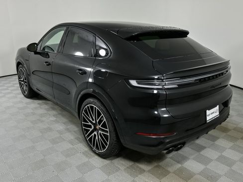New 2025 Porsche Cayenne S image 3
