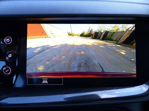 Used 2022 Buick Envision Preferred image 32