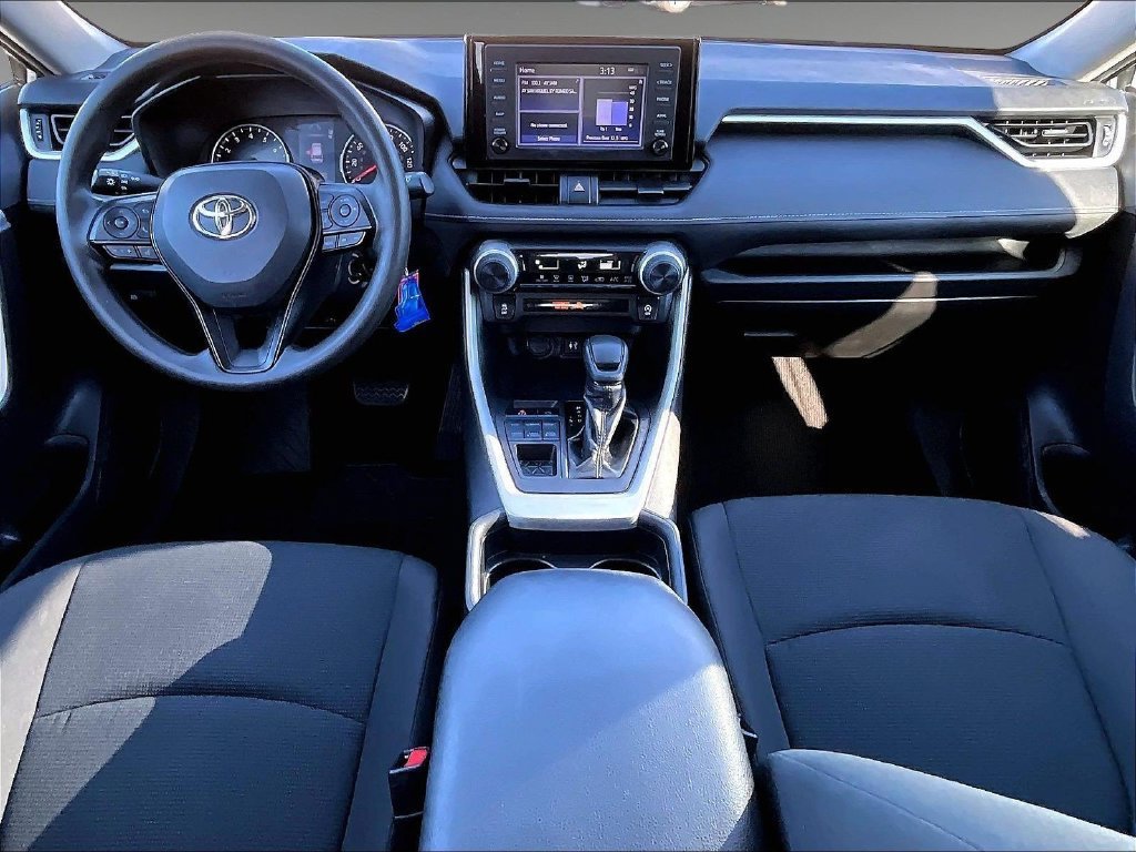 Used 2019 Toyota RAV4 LE w/ Carpet Mat Package AWD/4WD image 21