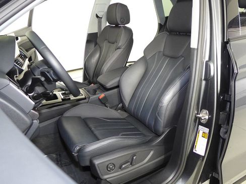 Used 2023 Audi Q5 e Premium Plus w/ Premium Plus Package AWD/4WD image 22