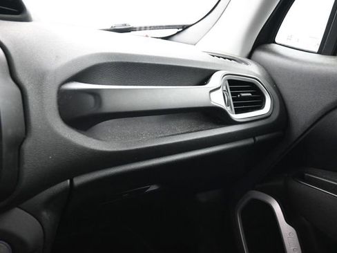 Used 2019 Jeep Renegade Latitude image 26