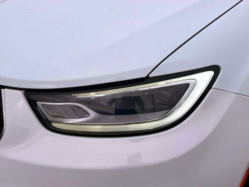 Certified 2023 Chrysler Pacifica Touring-L FWD image 10